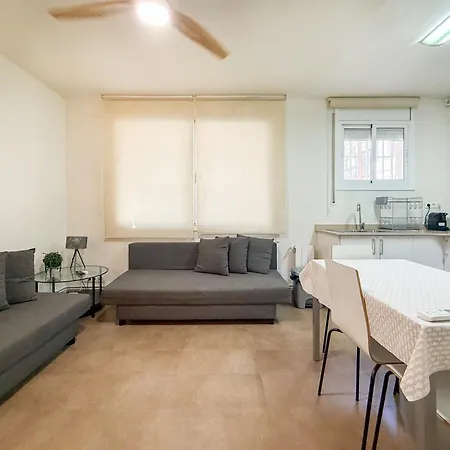 דירה Benet By Hello Homes *