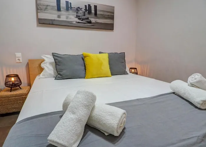 Daire Benet By Hello Homes